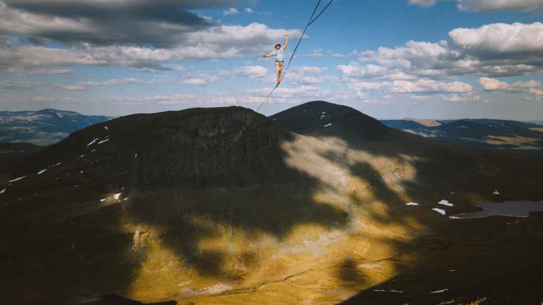 Lapporten (SE) highline 1,2 km world record on skydiamond 2021